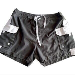 Toes on the Nose Gray & White Boardshorts Sz 9